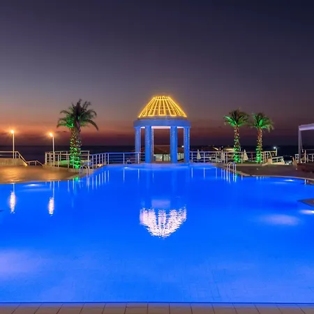 酒店 Dome & Casino At Central Kyrenia 凯里尼亚